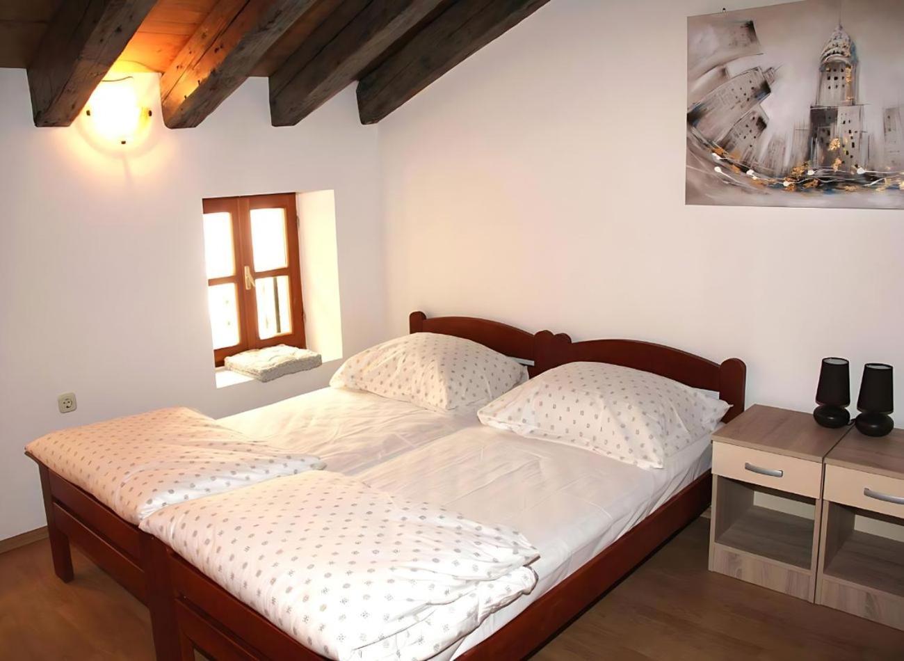 שיבניק Sunny Rooms And Suites מראה חיצוני תמונה