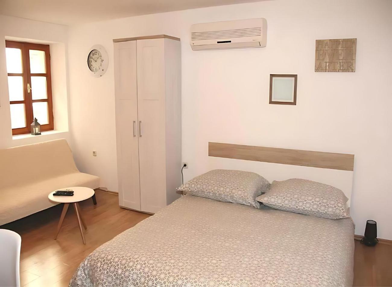 שיבניק Sunny Rooms And Suites מראה חיצוני תמונה