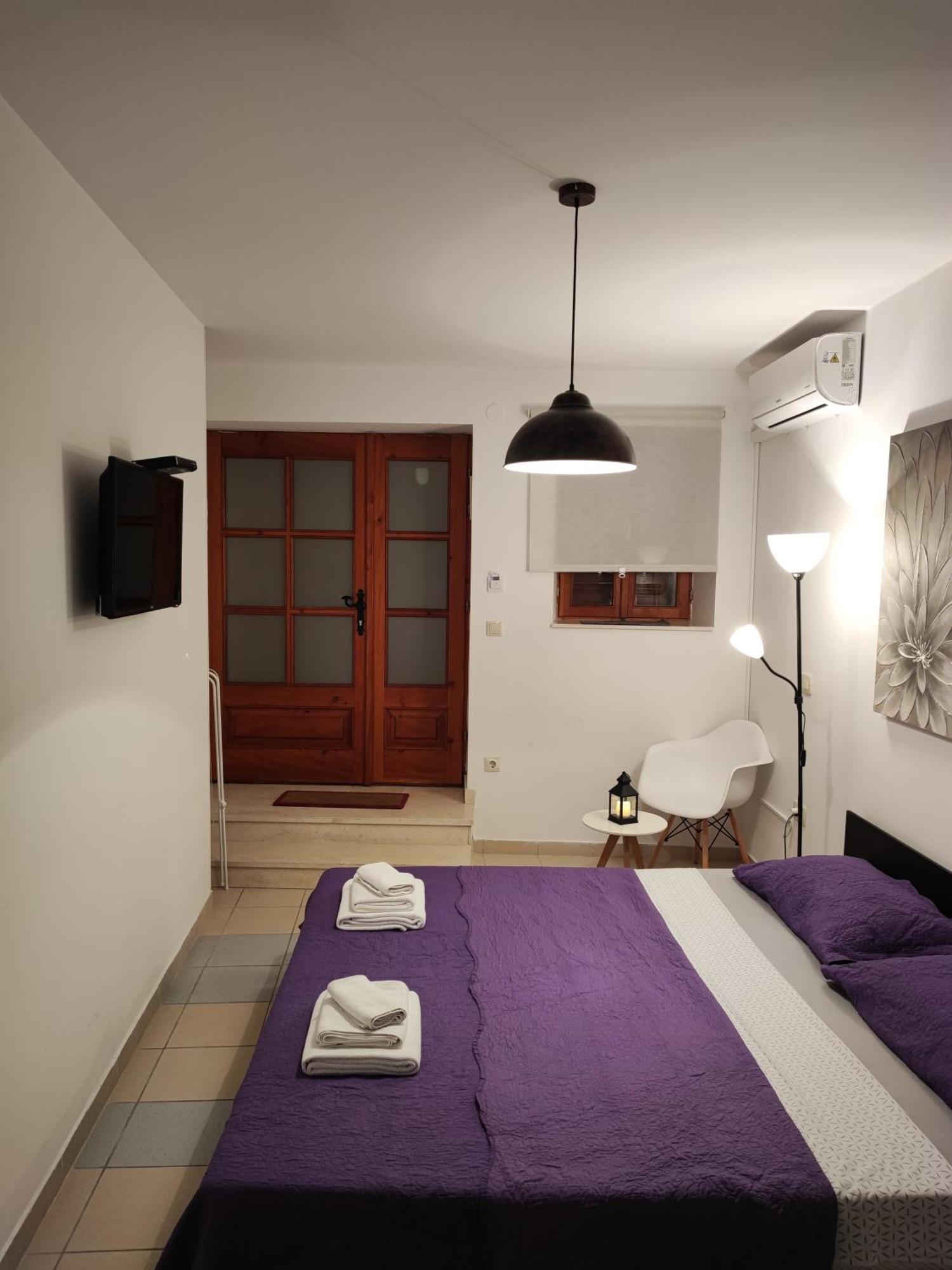 שיבניק Sunny Rooms And Suites מראה חיצוני תמונה